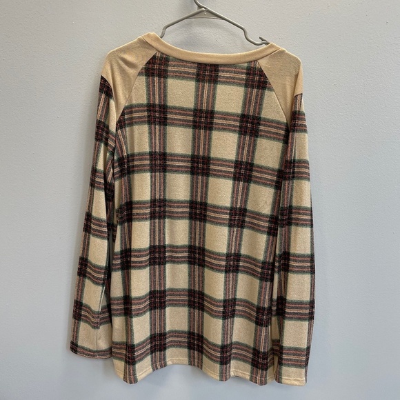 Magnolia Boutique Plaid Long-Sleeve Relaxed Fit Top - Size Large - Picture 2 of 4